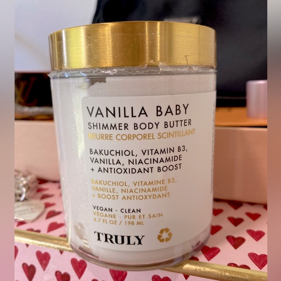 Truly VANILLA baby 🌟🌟 shimmer body butter EUC 6.7 oz - Picture 2 of 16